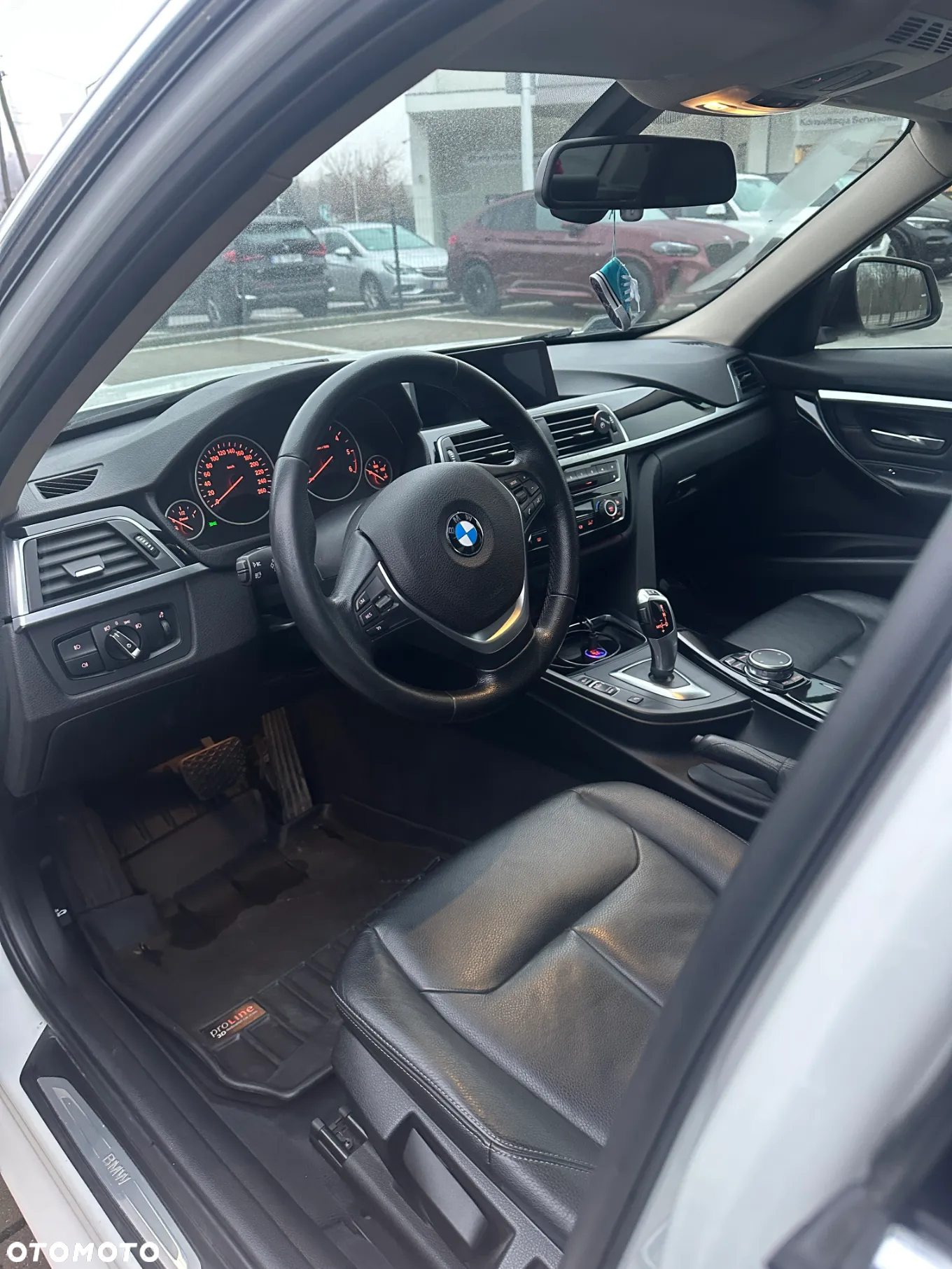 BMW Seria 3 320d xDrive Luxury Line - 33