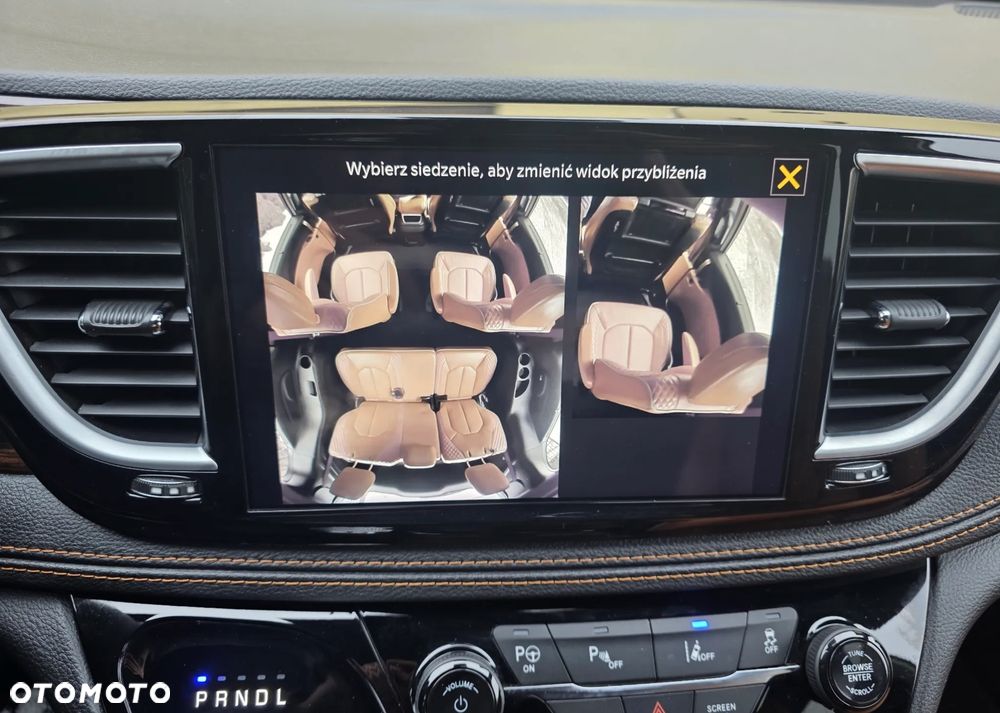 Chrysler Pacifica - 21