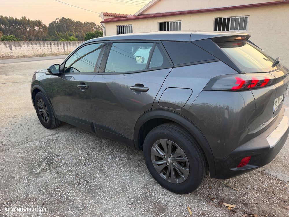Peugeot 2008 1.2 PureTech Active Pack - 4