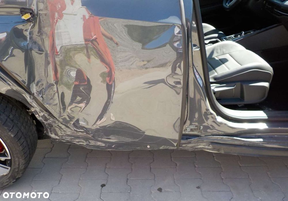 Volkswagen Golf - 27