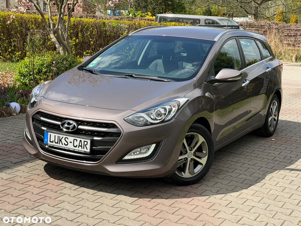 Hyundai i30 blue Kombi 1.4 YES Gold - 1