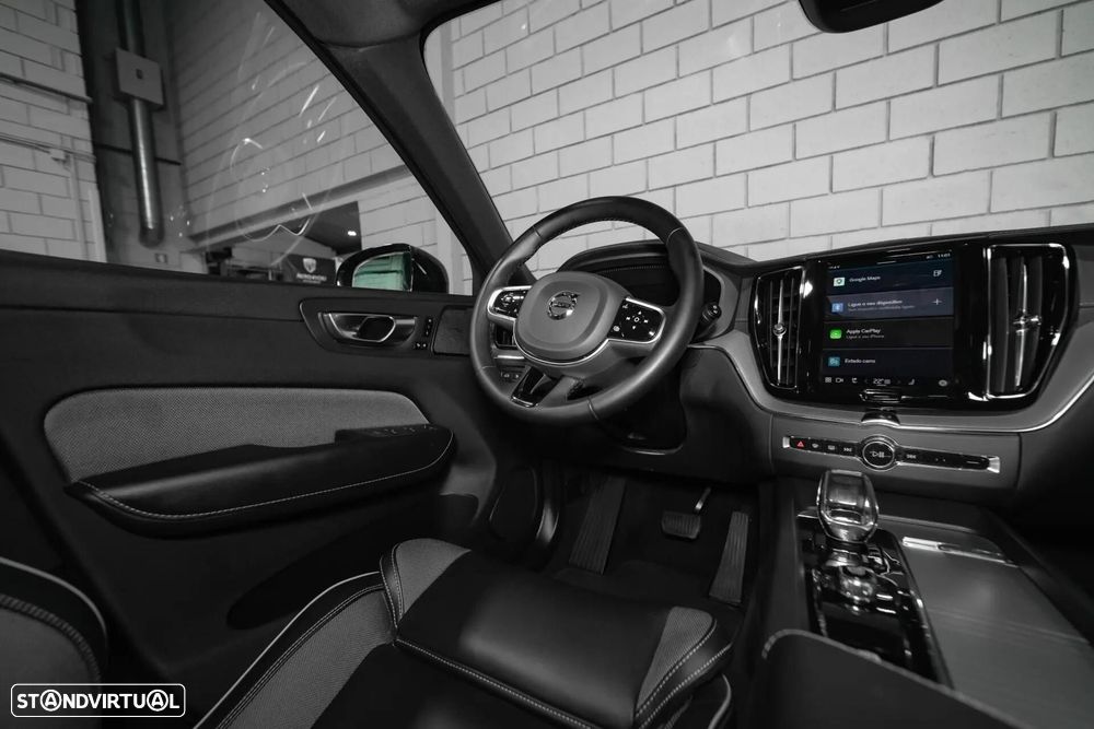 Volvo XC 60 T8 AWD Plus Black Edition - 37
