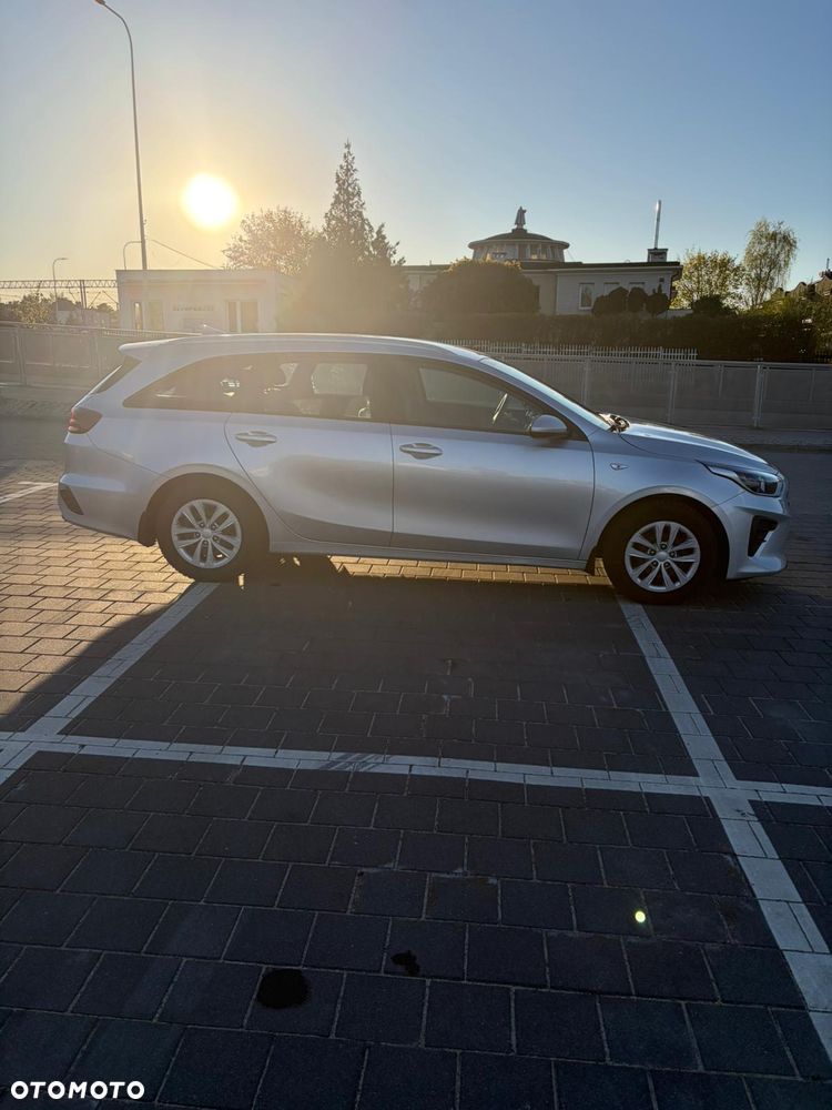 Kia Ceed 1.6 CRDi mHEV S - 11