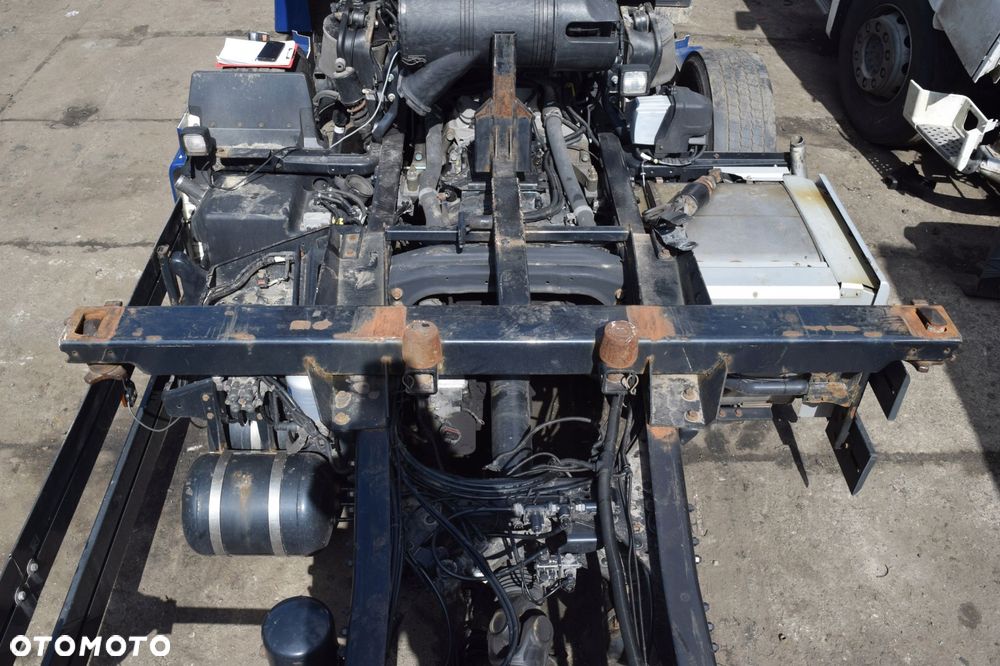 ZABUDOWA PODRAMÓWKA BDF DZIELONA MAN TGX - 4