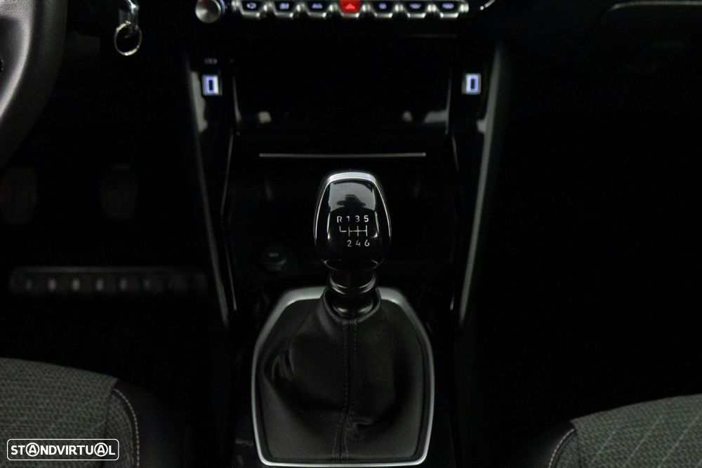 Peugeot 2008 1.2 PureTech Allure Pack - 25