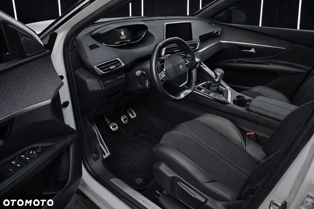 Peugeot 3008 - 13