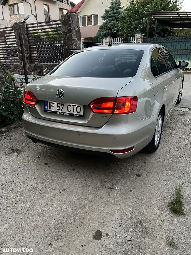 Volkswagen Jetta 1.6 TDI CR DPF DSG Comfortline - 19