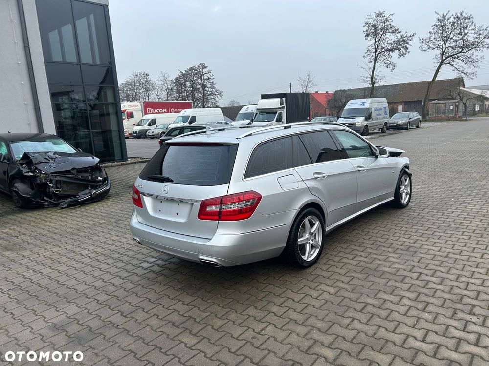 Mercedes-Benz Klasa E 250 CGI BlueEFFICIENCY Automatik Avantgarde - 4