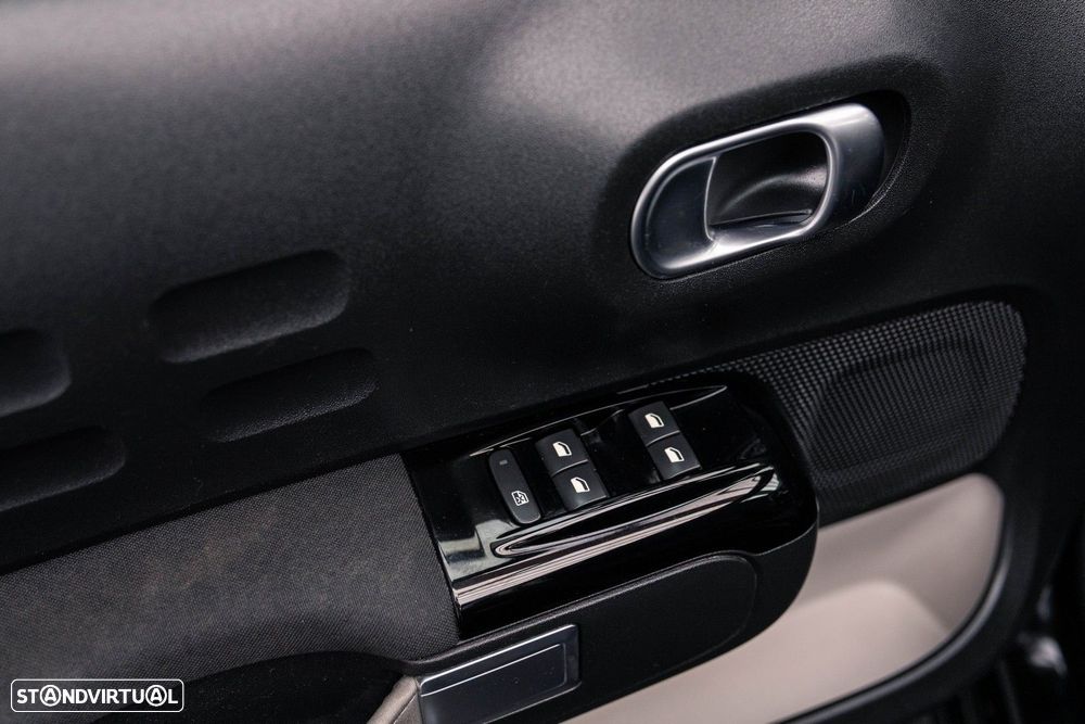 Citroën C3 1.2 PureTech Shine - 40