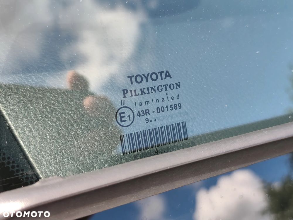 Toyota Yaris Hybrid 100 Premium EU6 - 40