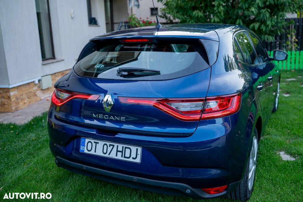 Renault Megane BLUE dCi 115 EDC BUSINESS EDITION - 14