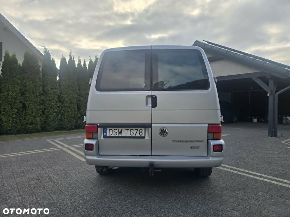 Volkswagen Transporter - 4