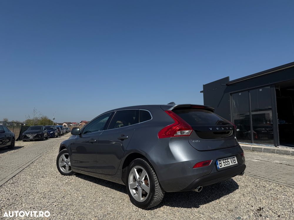 Volvo V40 D3 Summum - 4
