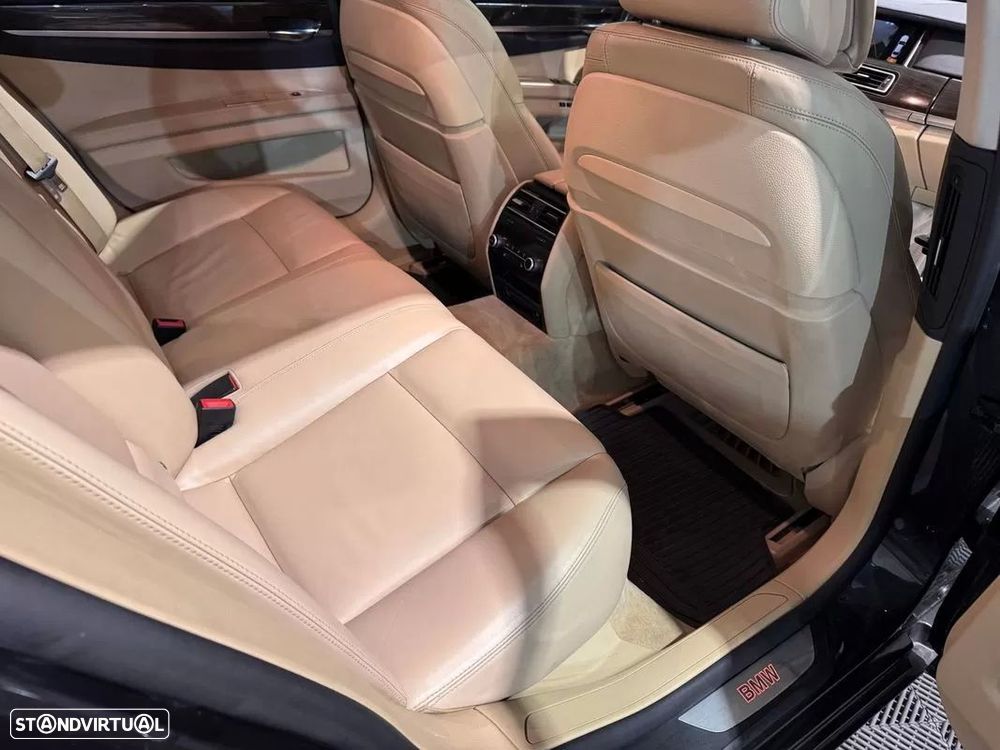 BMW 740 d — fotografia 15