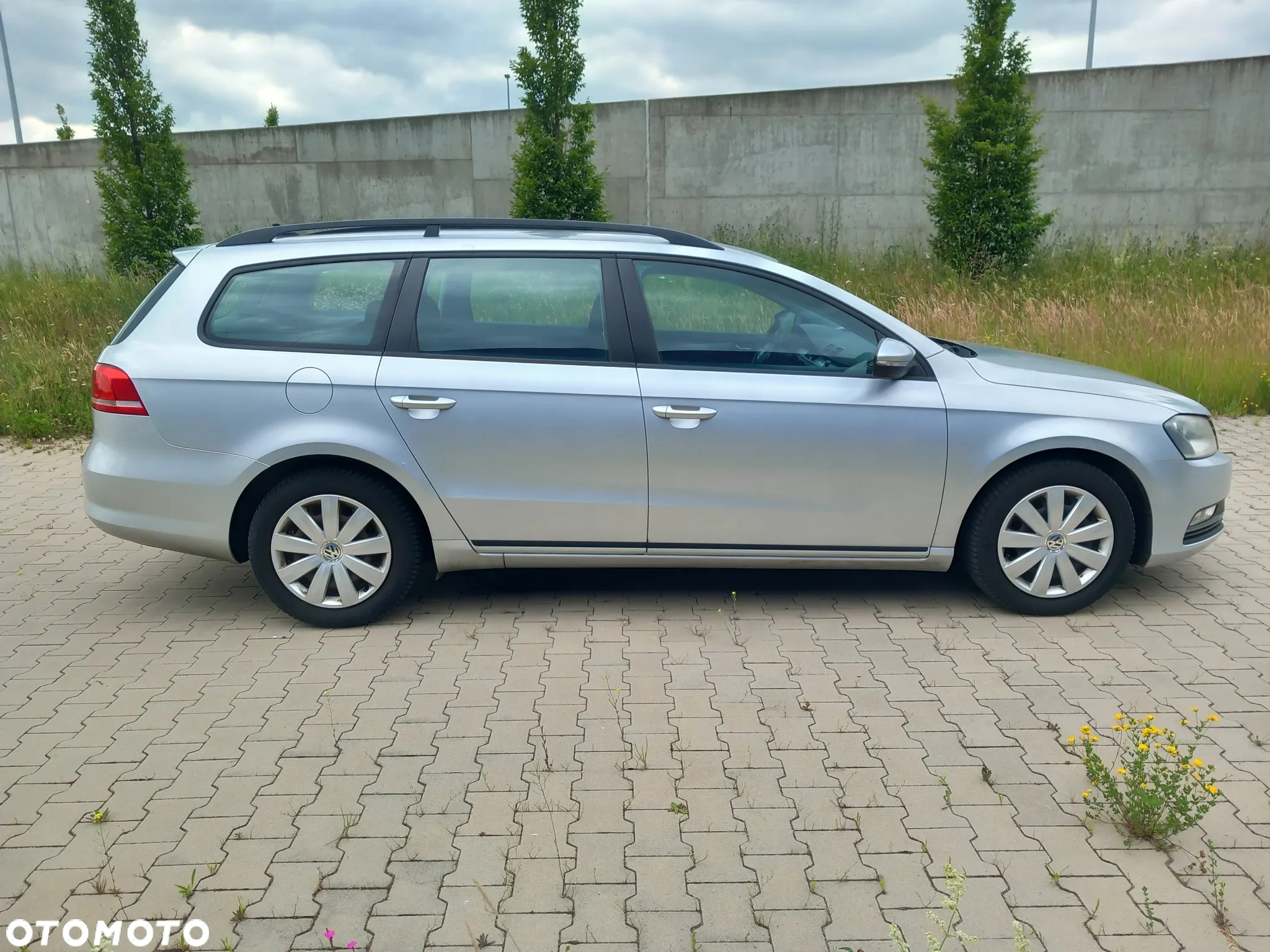 Volkswagen Passat 2.0 TDI Trendline - 11