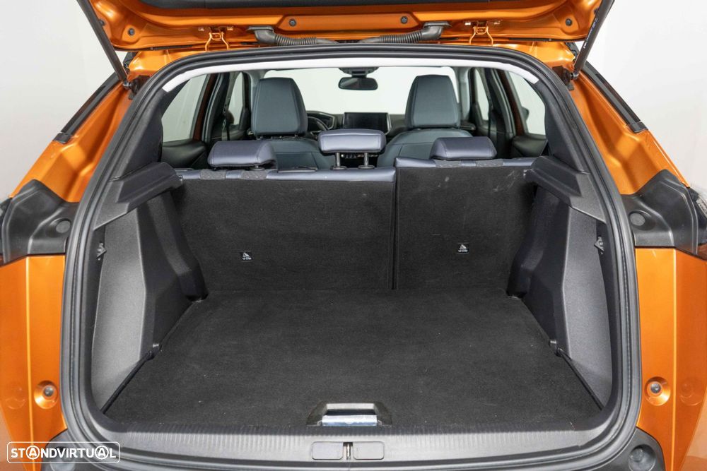 Peugeot 2008 1.2 PureTech Allure EAT8 - 15