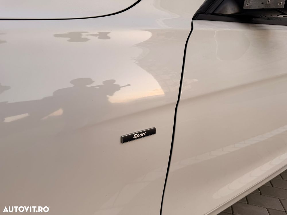 BMW Seria 3 318d Aut. Sport Line - 13