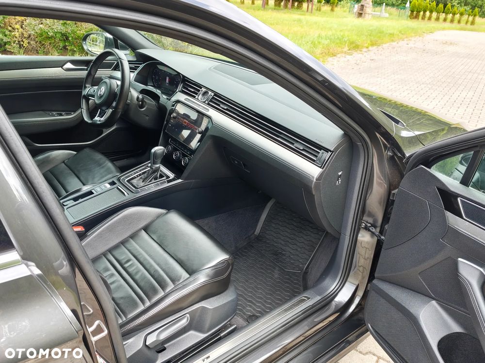 Volkswagen Passat - 21