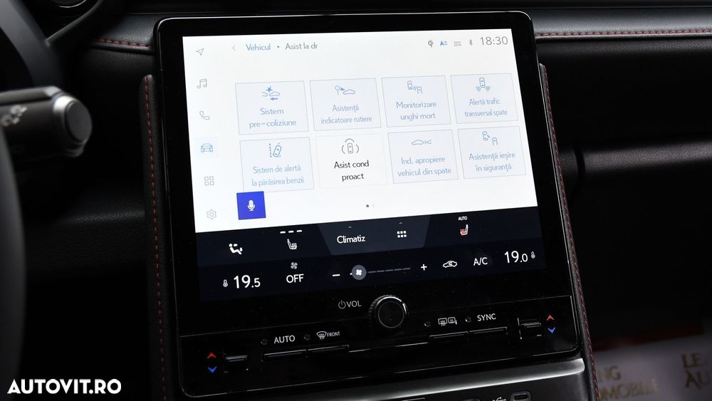 Lexus LBX 1.5 HEV 4x2 CVT Emotion - 19