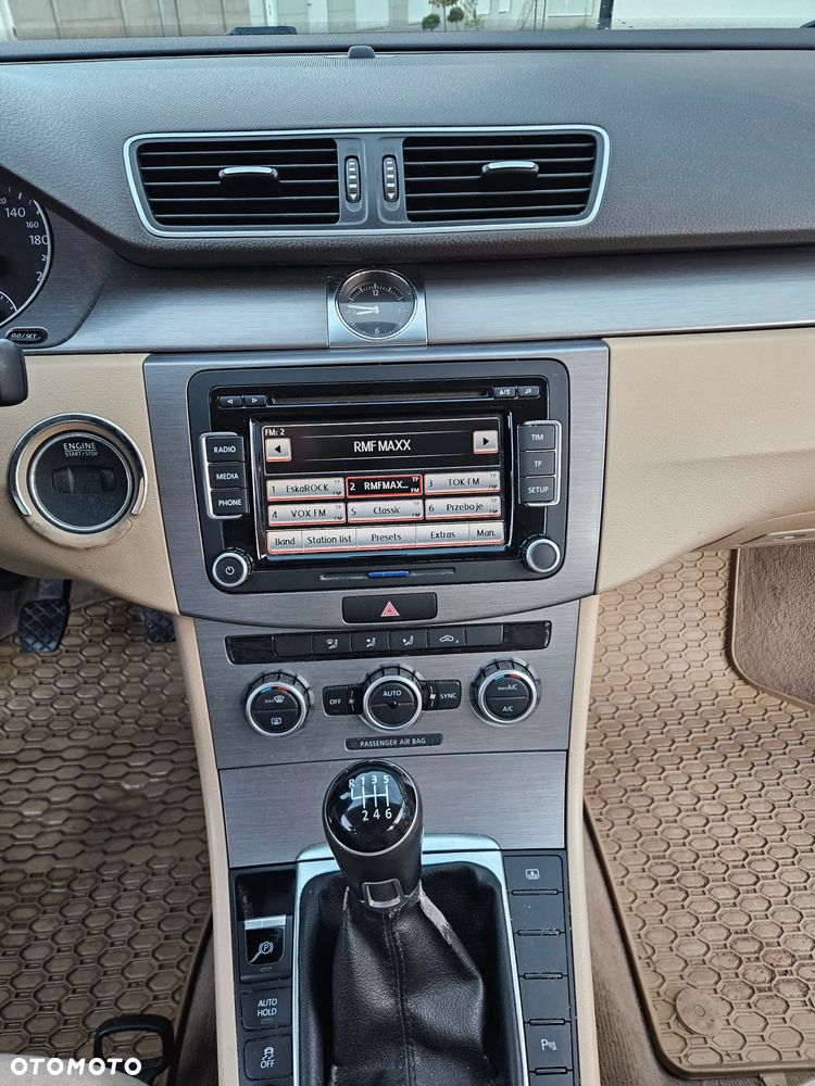 Volkswagen Passat 1.8 TSI Comfortline - 6