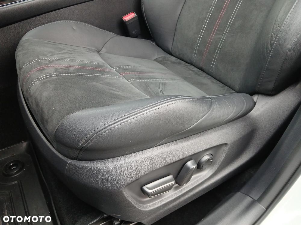 Toyota C-HR 2.0 Hybrid GR Sport - 37