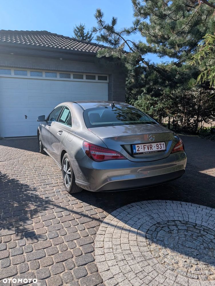 Mercedes-Benz CLA 180 7G-DCT - 12