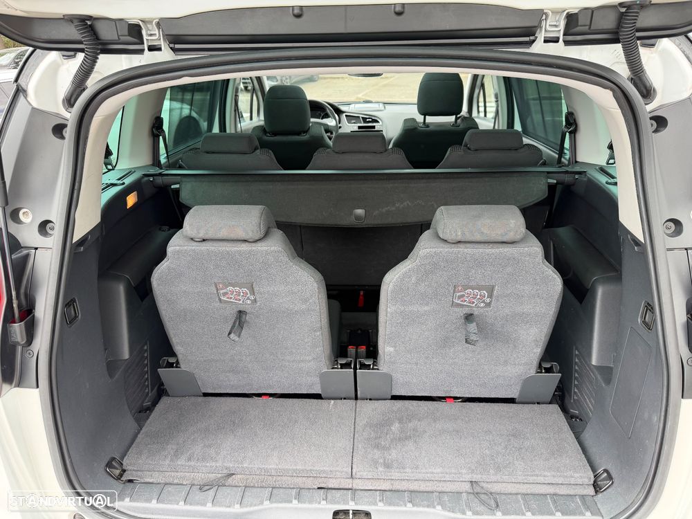 Peugeot 5008 1.6 BlueHDi Style EAT6 - 23