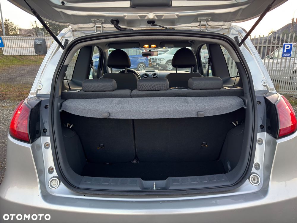 Mitsubishi Colt - 16