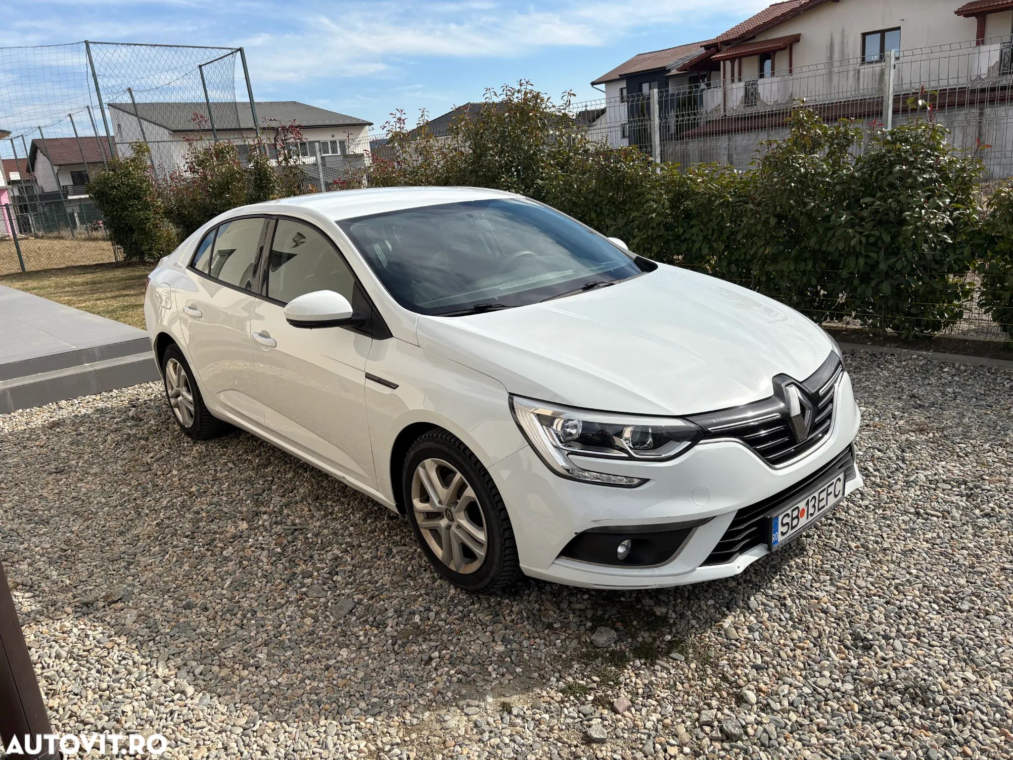 Renault Megane TCe Business - 1