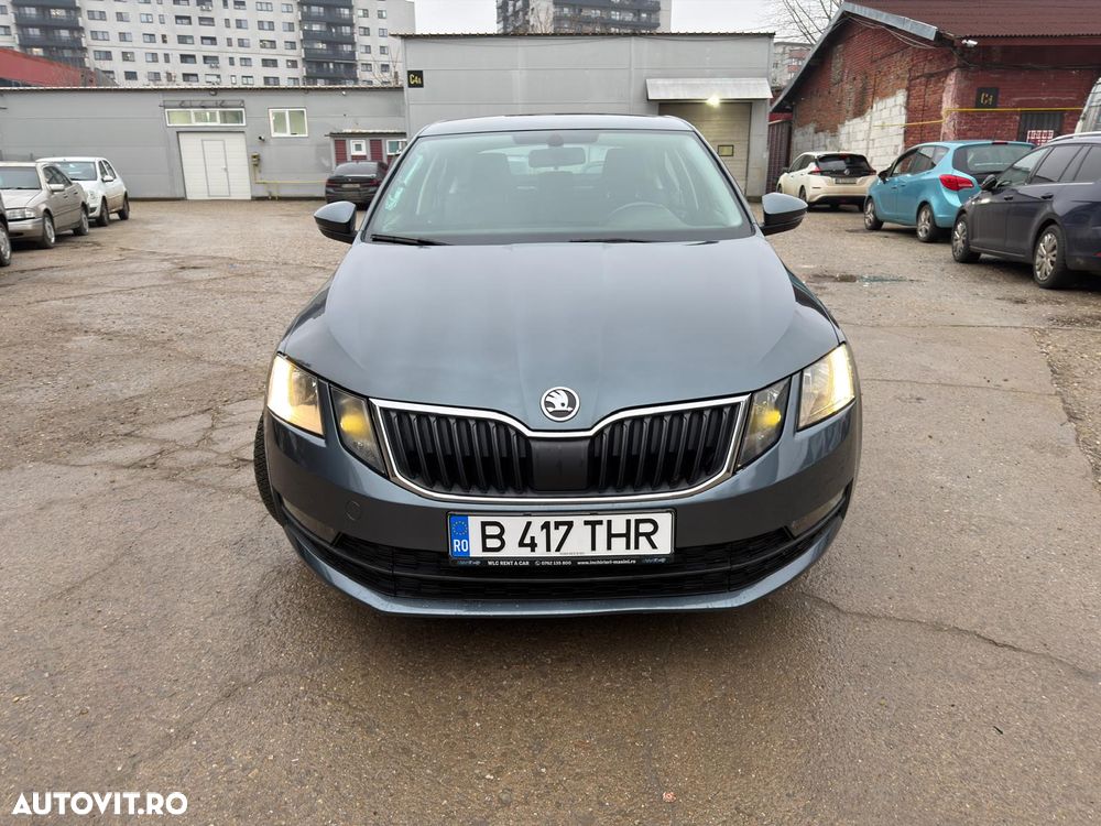 Skoda Octavia 1.6 TDI DSG Ambition - 2
