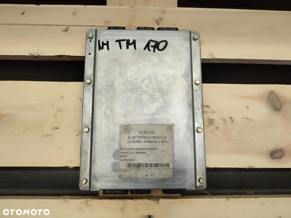 Sterownik ECU 87304732 NEW HOLLAND TM 175 - 5