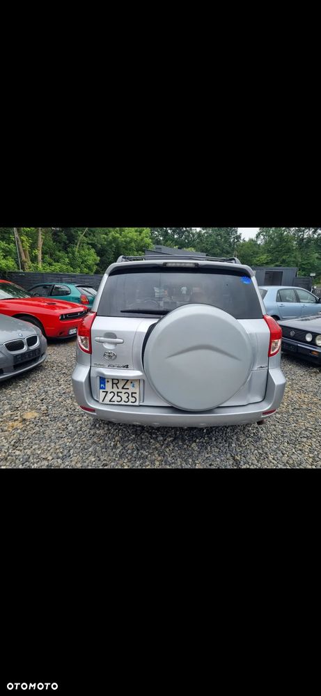 Toyota RAV4 2.4 VVT-i Base 4x2 - 5