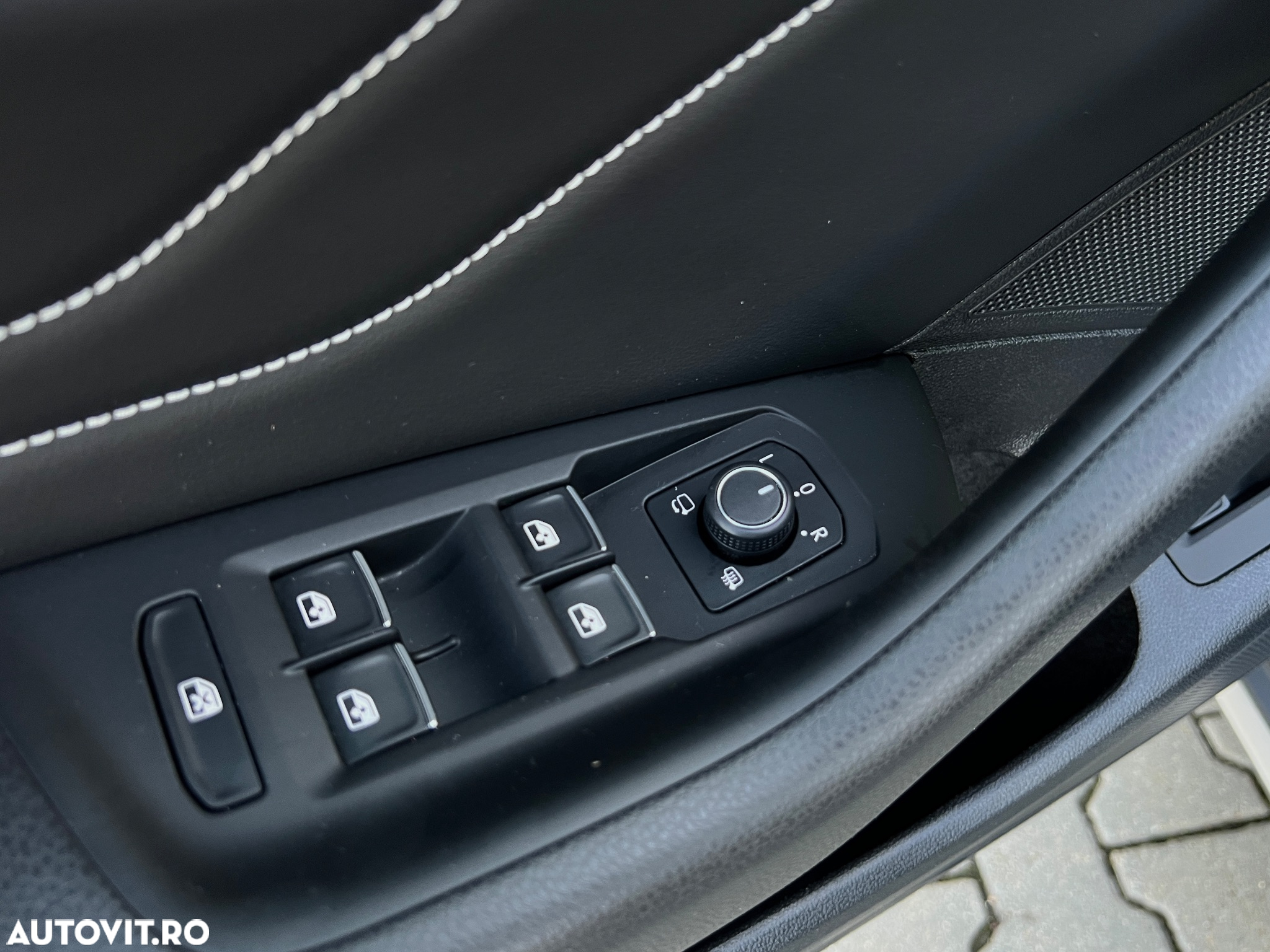 Volkswagen Passat Variant 2.0 TDI DSG 4Motion Highline - 37