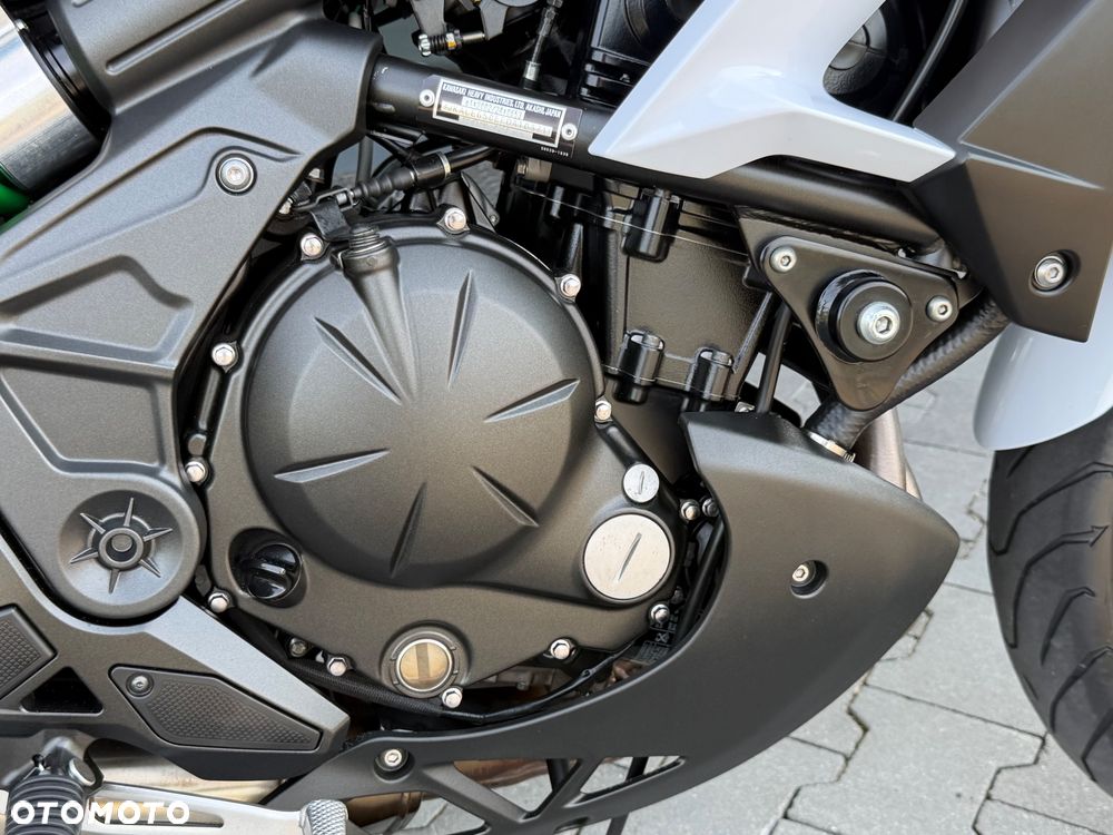 Kawasaki Versys 650 - 16