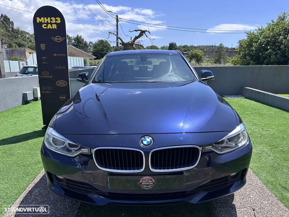BMW 320 d Luxury Line - 2