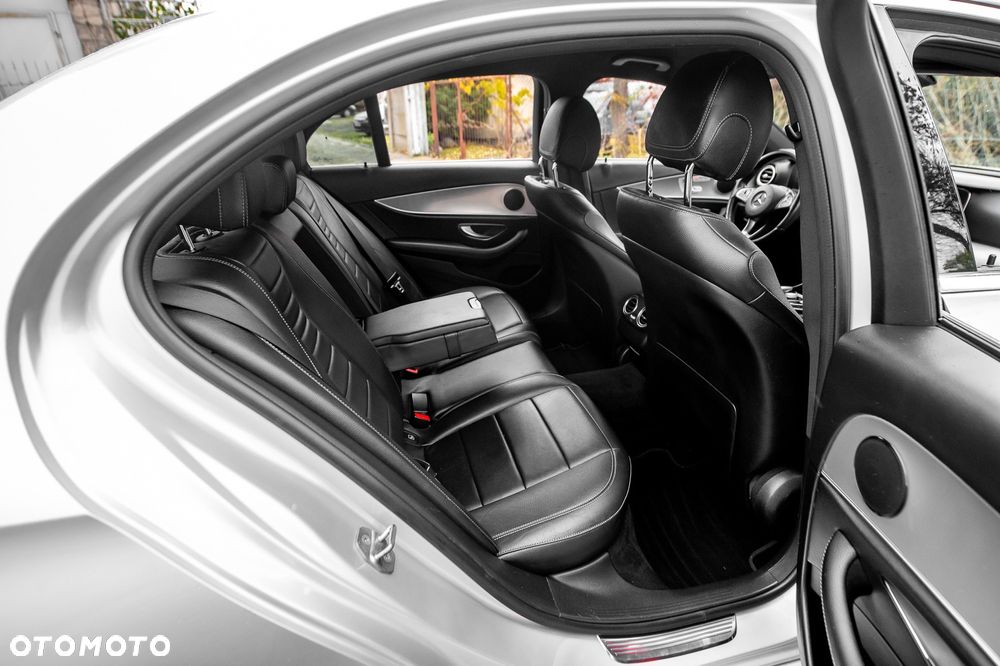 Mercedes-Benz Klasa E 250 9G-TRONIC Avantgarde - 34