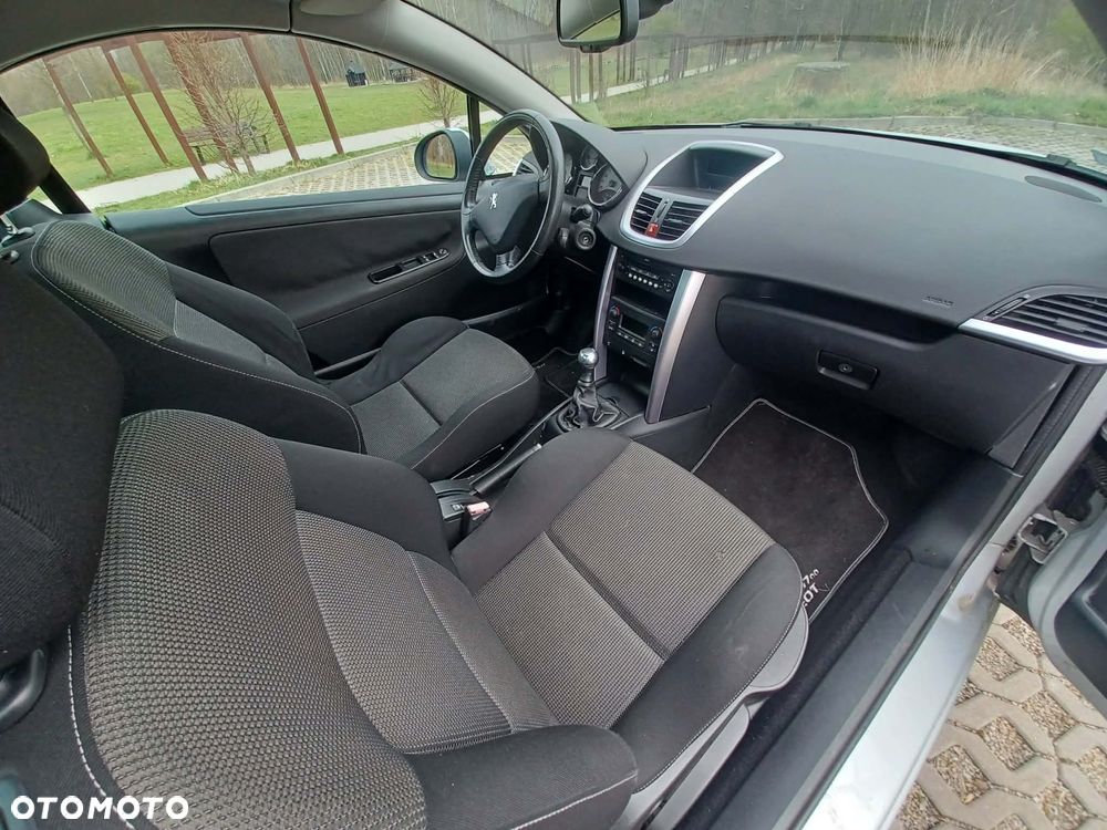 Peugeot 207 CC 120 VTi Active - 24