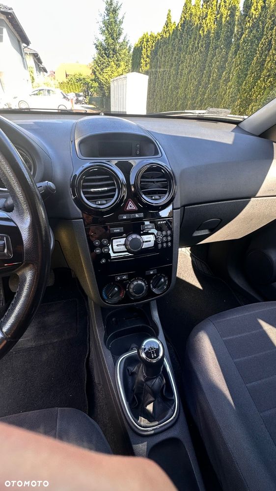 Opel Corsa 1.2 16V 111 - 16