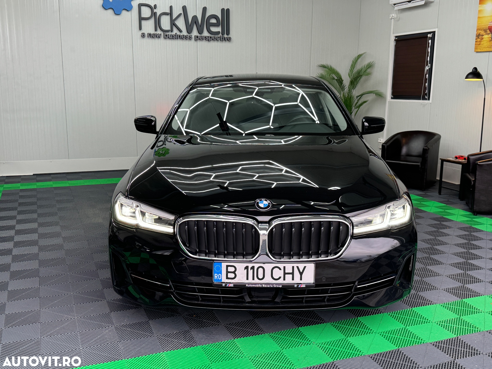 BMW Seria 5 530i xDrive AT MHEV - 2