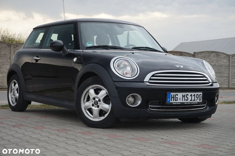 MINI Cooper Standard - 2