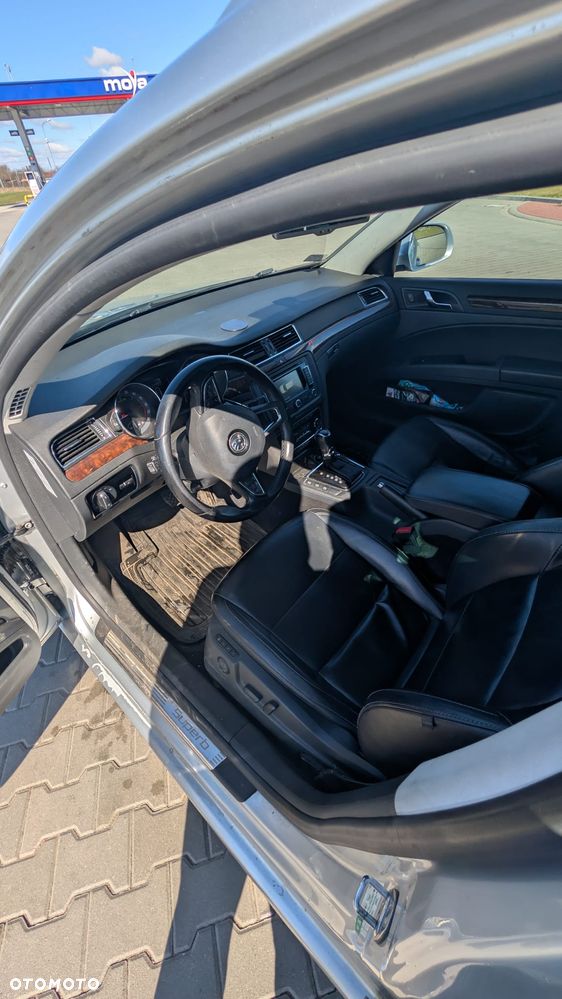 Skoda Superb 2.0 TDI Family DSG - 15