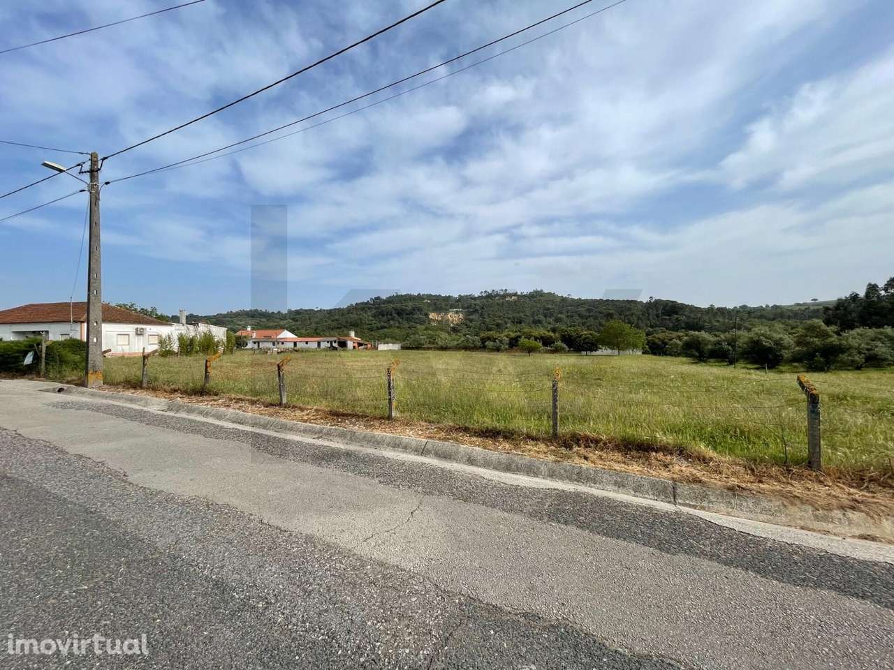 Terreno Exclusivo em Arrouquelas: Onde o Seu Refúgio Ganha Vida - Grande imagem: 3/5