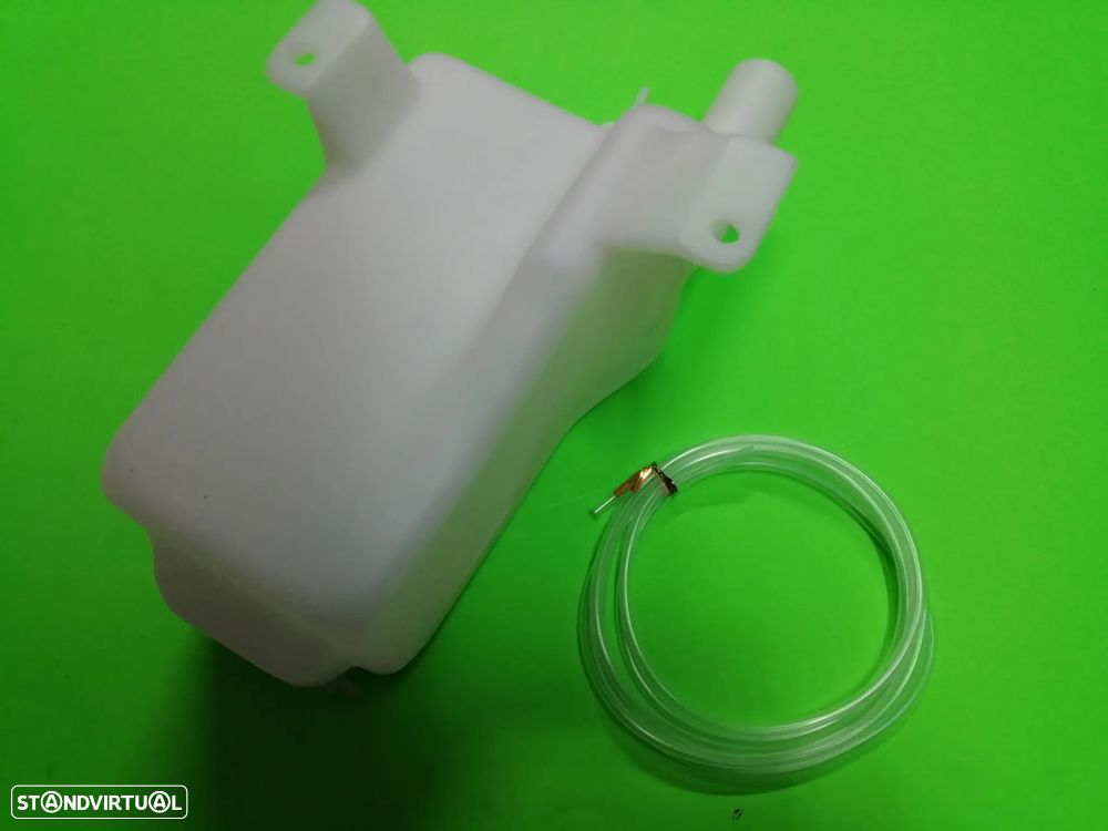 Reservatório Depósito Água Limpa Vidro do Para Brisas  - Nissan Micra K11 - 2