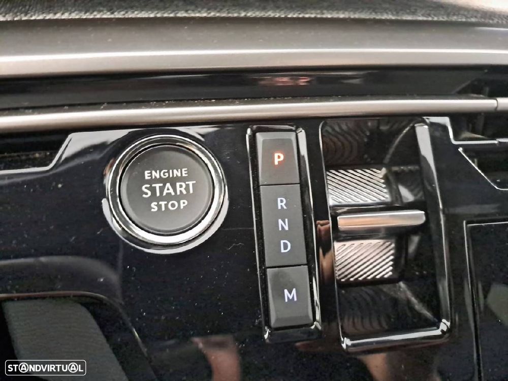 Peugeot 3008 1.2 Hybrid Allure e-DCS6 - 17