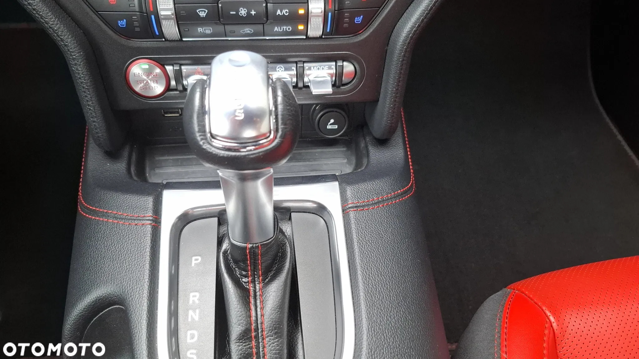 Ford Mustang 5.0 V8 GT - 35