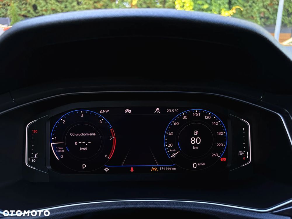 Volkswagen T-Roc - 20