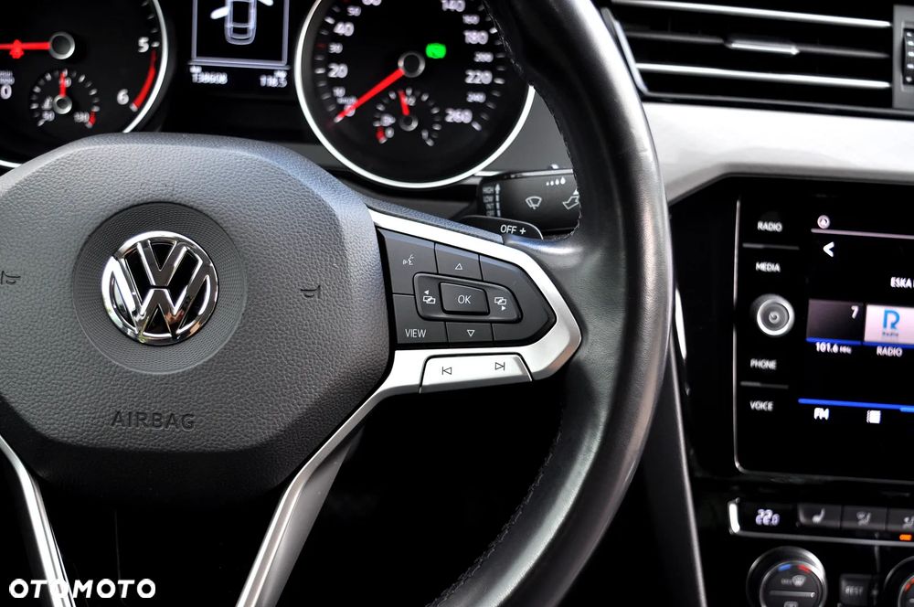 Volkswagen Passat 2.0 TDI EVO Business DSG - 26
