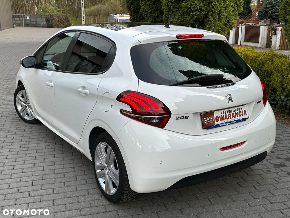 Peugeot 208 - 9