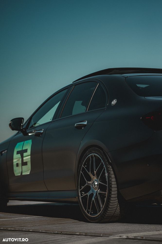Mercedes-Benz E - 5