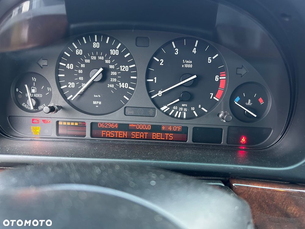 BMW Seria 5 540i - 10